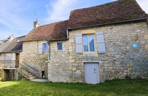 Saint-Robert House | 50 m² Gîte ∙ 2 bedrooms ∙ 4 guests