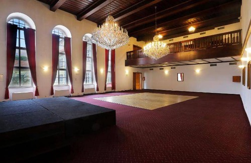 Roundnice nad Labem Hotel | 50 m² Hotel ∙ 6 guests