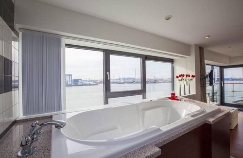 Groot Vettenoord Hotel | 50 m² Hotel ∙ 10 guests