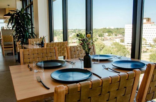 Tulsa Hotel | 50 m² Hotel ∙ 2 bedrooms ∙ 6 guests