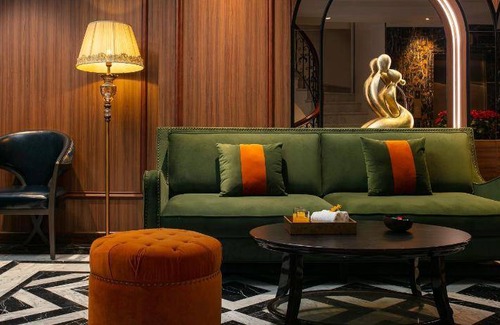 Hang Bo Hotel | 50 m² Hotel ∙ 2 bedrooms ∙ 127 guests