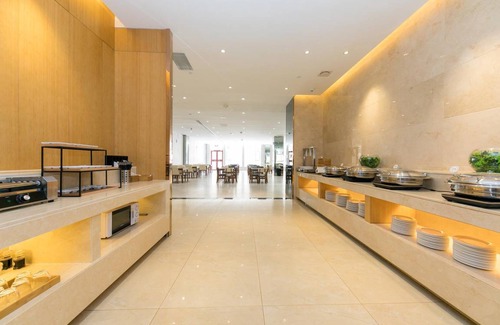 Linqing Hotel | 50 m² Hotel ∙ 3 bedrooms ∙ 3 guests