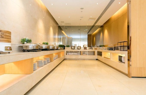 Linqing Hotel | 50 m² Hotel ∙ 3 bedrooms ∙ 3 guests