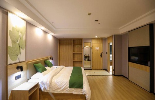 Jintan Hotel | 50 m² Hotel ∙ 3 bedrooms ∙ 3 guests