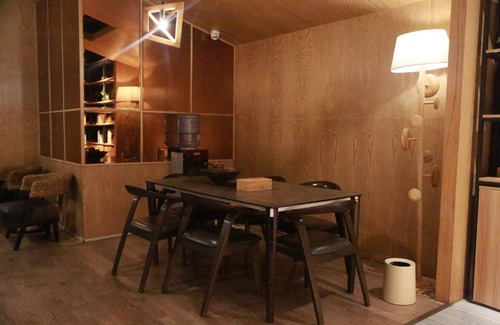 Xinshi District Hotel | 50 m² Hotel ∙ 3 bedrooms ∙ 10 guests