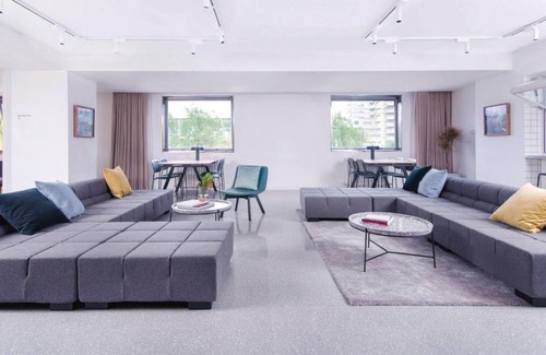 Middle Chaoyang Hotel | 50 m² Hotel ∙ 3 guests