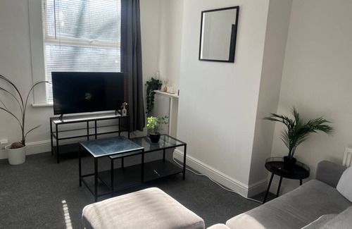 Dartford House | 50 m² House ∙ 2 bedrooms ∙ 3 guests
