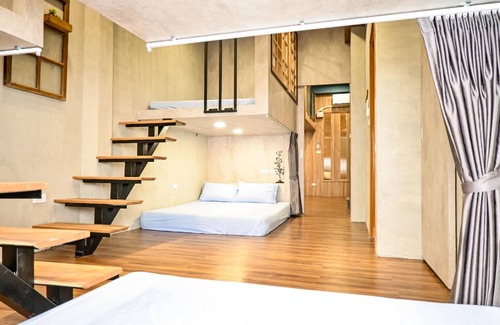 West Central District House | 50 m² House ∙ 3 bedrooms ∙ 14 guests