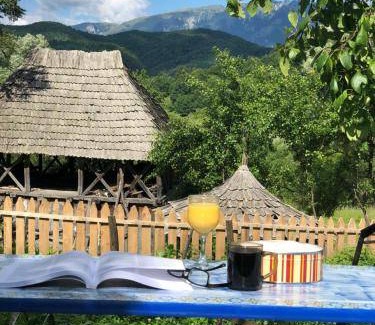 Baile Olanesti Cabin | 50 m² Lodge ∙ 2 bedrooms ∙ 4 guests