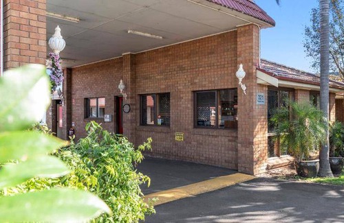 Bomaderry Hotel | 50 m² Motel ∙ 4 guests