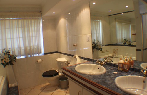 Cape Town City Centre Resort | 50 m² Private room ∙ 1 bedroom ∙ 2 guests
