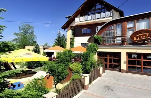 Jablonec nad Nisou Apartment | 50 m² Serviced apartment ∙ 9 guests