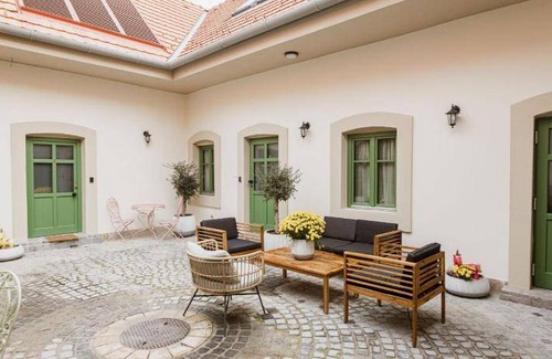 Szentendrei Apartment | 50 m² Serviced apartment ∙ 5 guests