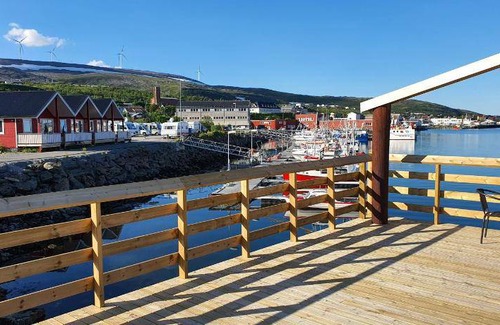 Batsfjord Apartment | 50 m² Serviced apartment ∙ 3 bedrooms ∙ 5 guests