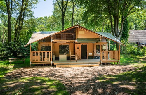 Huizen Other | 50 m² Tent ∙ 3 bedrooms ∙ 8 guests