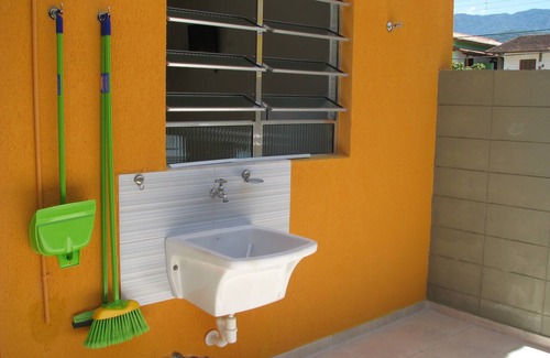 Maranduba Ski Chalet | 50 meters from the beach, comfortable chalet with swimming pool, air conditioning and garage.