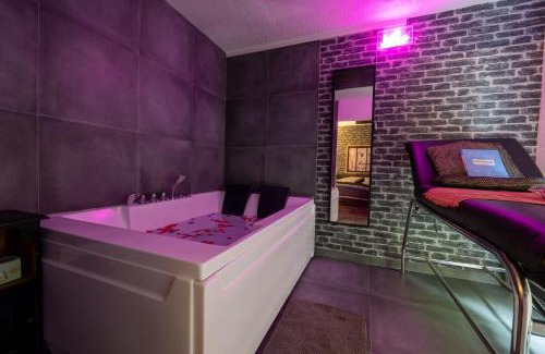 Quartier du Mont Gargan Apartment | 50 Nuances de Bonheur - Love Room à Rouen