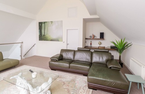 Belturbet Cottage | 50 RIVER RUN, pet friendly, with hot tub in Belturbet, County Cavan