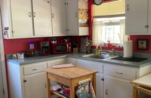 Nobleton Cottage | 50's style Florida cottage