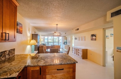 Nazareth Condo | 50 Shades of Blue .