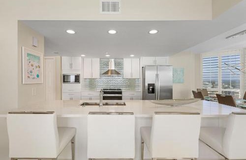 South Island Apartment | 50 Shades of White - Gullwing #805 - 6620 Estero Blvd condo