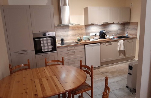 La Gare Apartment | 50-square-meter bourgeois apartment near Perpignan train station.