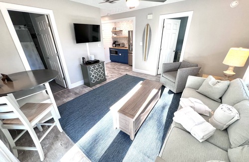 White's Gulfview House | 50 Steps to Quiet Gated Beach! Private Heated Pool-LOTS of Parking + 6 Bikes!