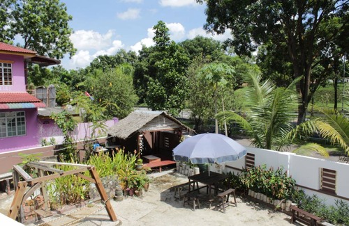 Taman Desa Tebrau Bed & Breakfast | 500 m² Bed and breakfast ∙ 4 guests