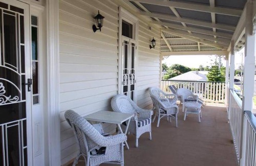 Ballina Bed & Breakfast | 500 m² Bed and breakfast ∙ 5 bedrooms ∙ 14 guests