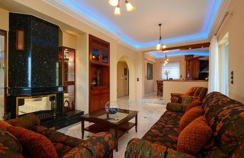 Diasella Resort | 500 m² Resort ∙ 6 bedrooms ∙ 15 guests