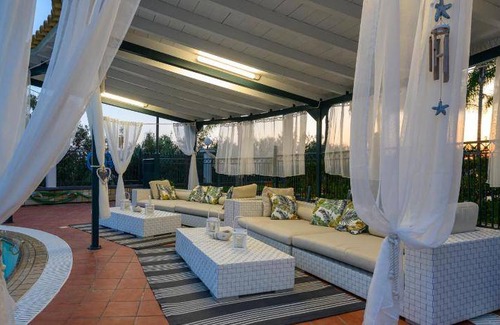 Diasella Resort | 500 m² Resort ∙ 6 bedrooms ∙ 15 guests