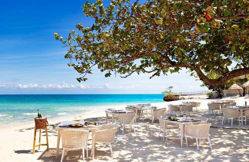 Bawe Island Resort | 500 m² Resort ∙ 3 bedrooms ∙ 9 guests