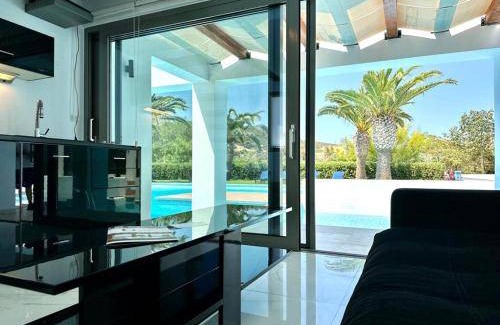 Ermionida Villa | 500 m² Villa ∙ 6 bedrooms ∙ 13 guests