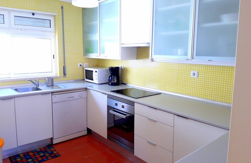 Olhos D'Agua House | 500 METERS FROM THE BEACH - DETACHED VILLA WITH POOL, GARDEN.