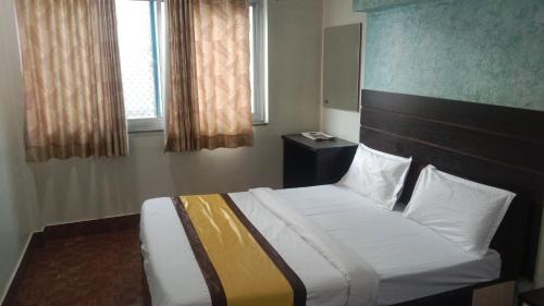 Ajmer Hotel | 500 Mtrs form Railway Station Hotel Imperial Inn
