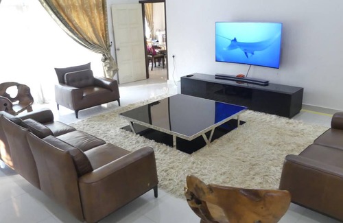 Sungai Buloh Villa | 5000 m² Villa ∙ 1 bedroom ∙ 3 guests