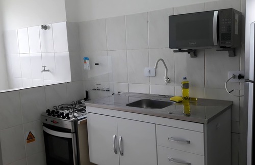 Enseada Apartment | 500m da Praia, BIWA Edifício com Piscina, 1garagem, WI-FI, Portaria 24hs, churrasqueira, playground, jardim, Centro do Guarujá, SP