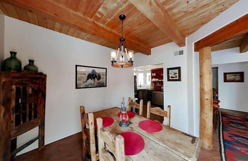Northeast Santa Fe House | 501 Rio Grande Ave F2