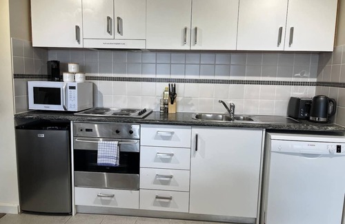 Perth Central Business District Apartment | 501 Sky High CBD Style with Parking+Pool