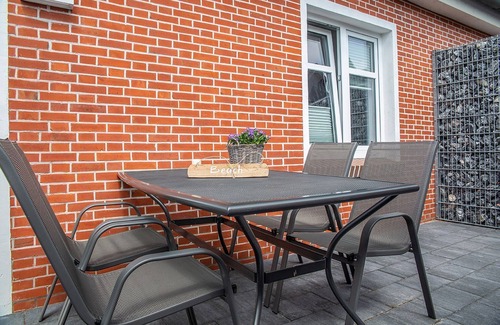 Carolinensiel Apartment | 50138 "Deichkajüte 7" - pure coziness: The friendly ground floor apartment (with