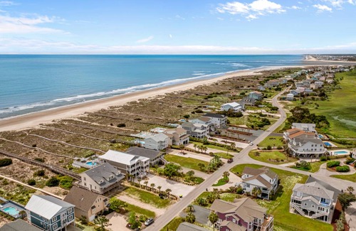 Holden Beach House | 502 m² House ∙ 7 bedrooms ∙ 18 guests