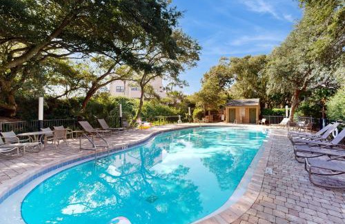 Amelia City Apartment | 503 Sailmaker
