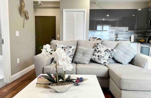 Logan Square Apartment | 504 Luexy 1BDR apt in center city