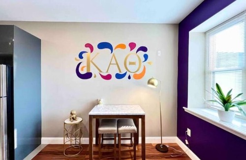 Logan Square Apartment | 504 Luexy 1BDR apt in center city