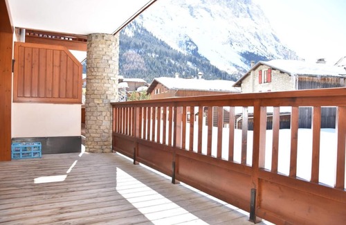 Pralognan-la-Vanoise Apartment | 50m from resort center, 1st floor, balcony, tv, ski locker, 50m², Pralognan-la-Vanoise