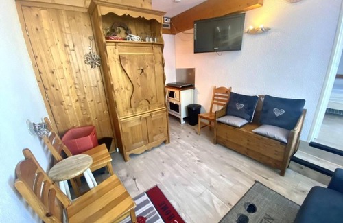 Arc-1800 Apartment | 50m from resort center, 2nd floor, view mountain, tv, 24m², Les Arcs
