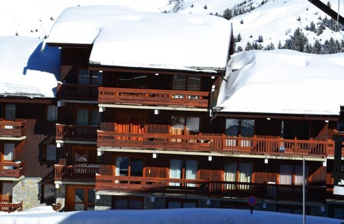 Meribel-Mottaret Apartment | 50m from ski slopes, 3rd floor, balcony, 50m², Méribel-Mottaret