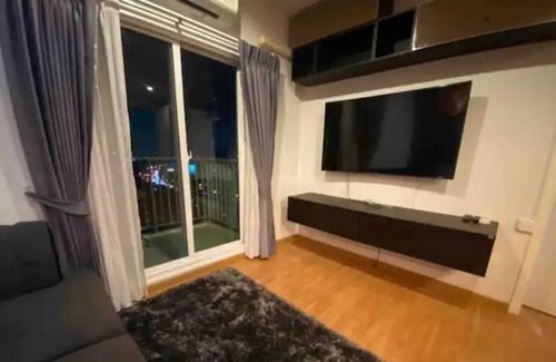 Wong Sawang Apartment | 50m MRT, Big C, 2BR Condo in Bangkok, with Sauna, infinite Pool & Gym