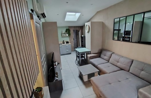Vitrolles Apartment | 50m2 of silence in the heart of Vitrolles