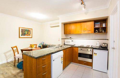 Perth Central Business District Apartment | 51 m² Apartment ∙ 1 bedroom ∙ 2 guests